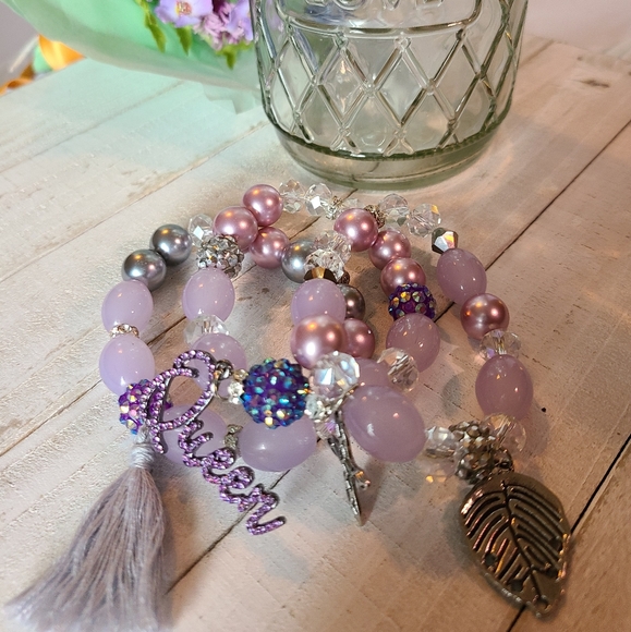 🤚SOLD Handmade Lilac Bracelet Glass Beads - Picture 4 of 13